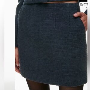 Babaton Elegant Black Textured Skirt Size 6 NWT